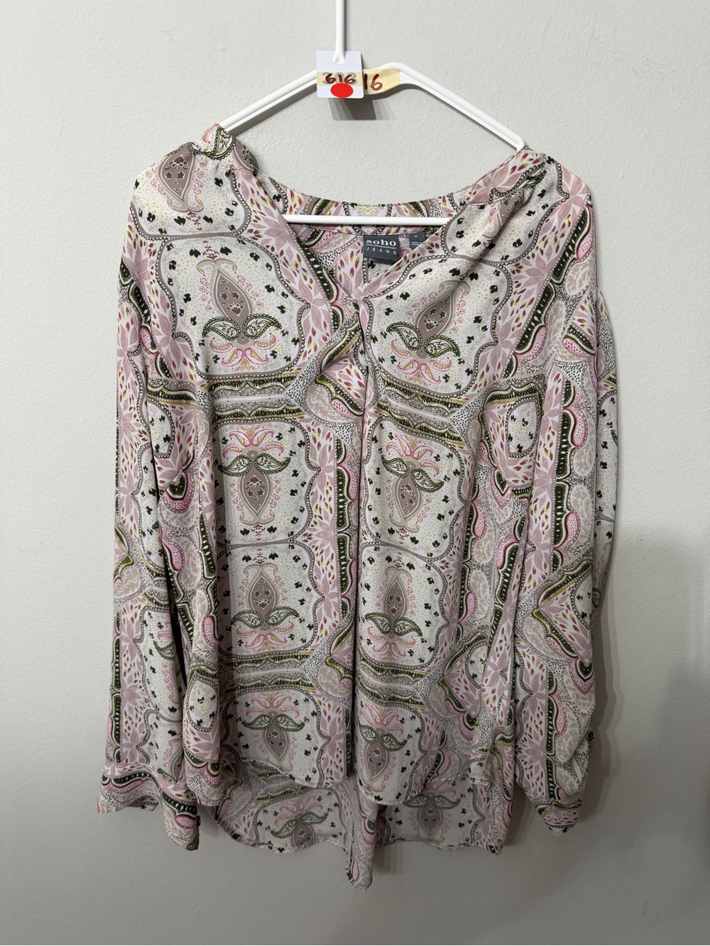 Women’s Soho Jeans XL Pink Green Paisley Print Long Sleeve Blouse